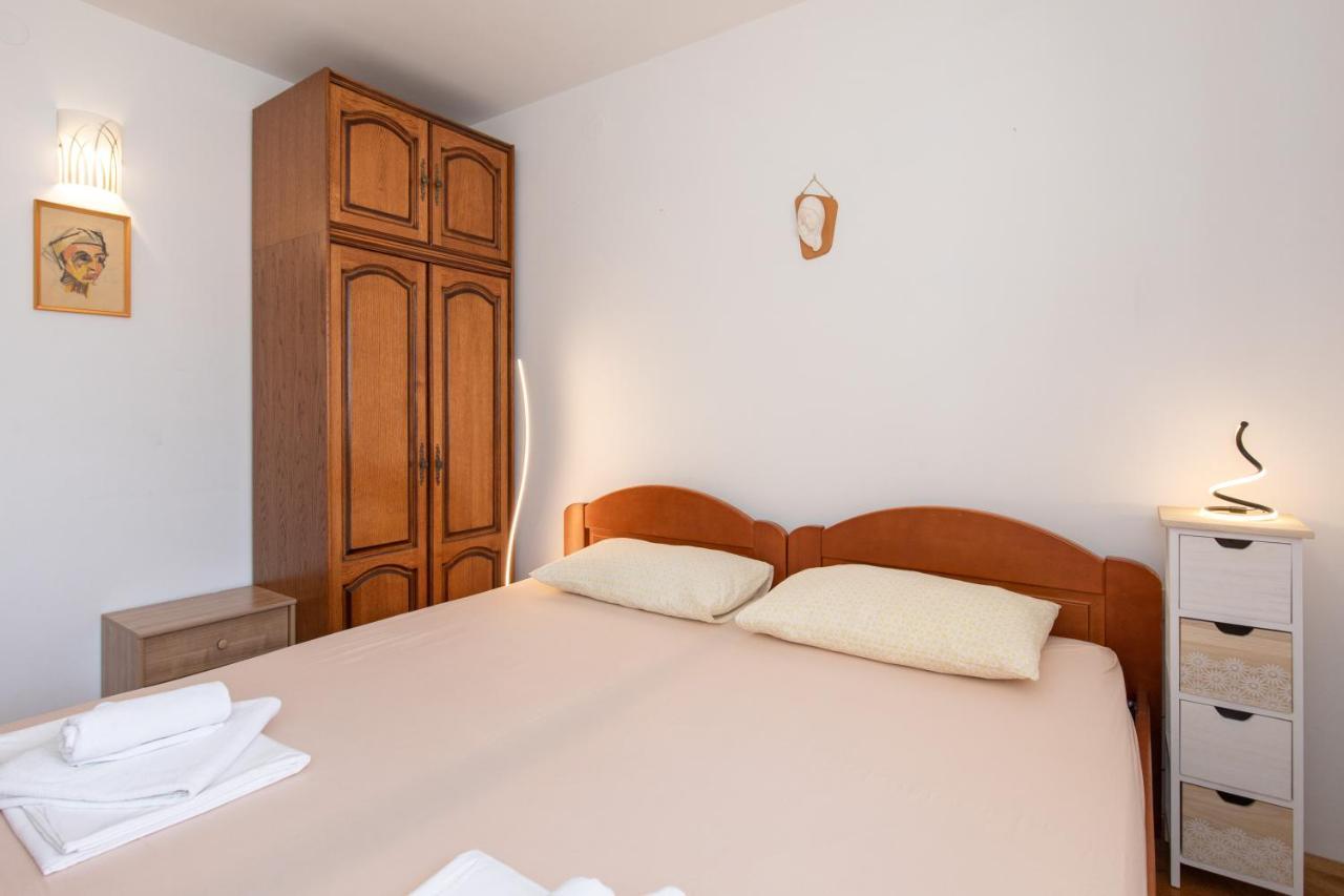 Apartment Valkovic Baška Buitenkant foto