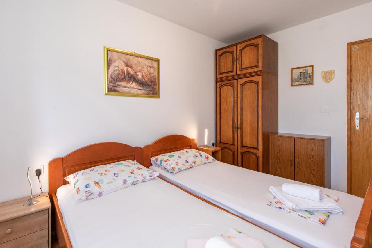 Apartment Valkovic Baška Buitenkant foto