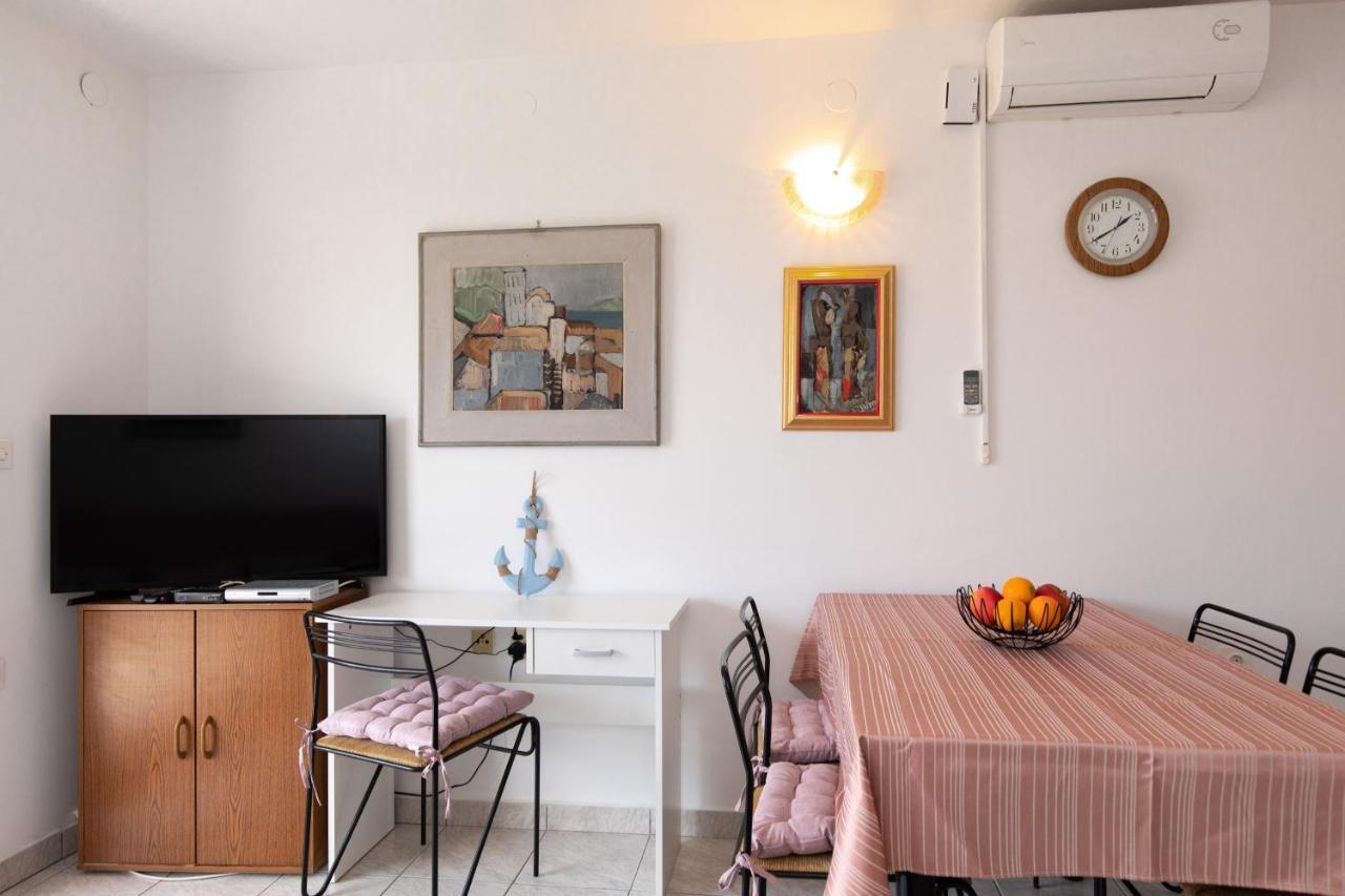 Apartment Valkovic Baška Buitenkant foto