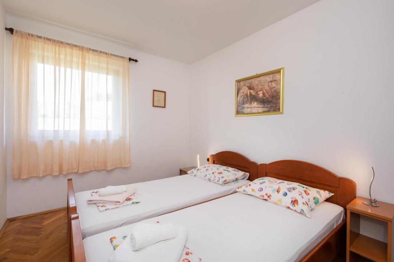 Apartment Valkovic Baška Buitenkant foto